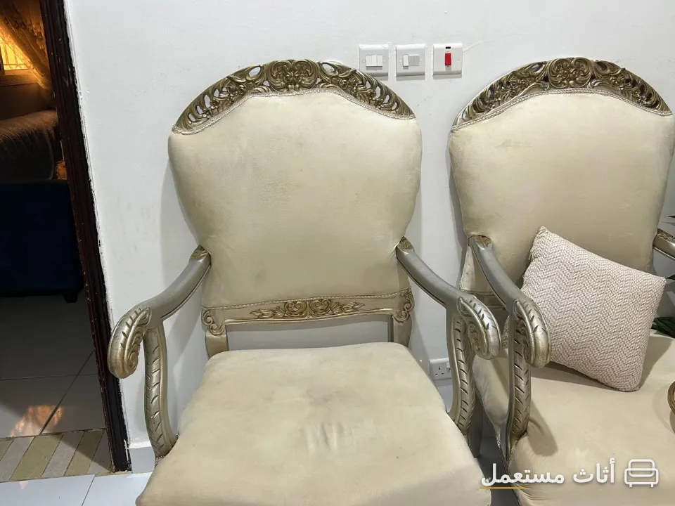 كنب تركي مع مفرش وطاوله — صورة 1