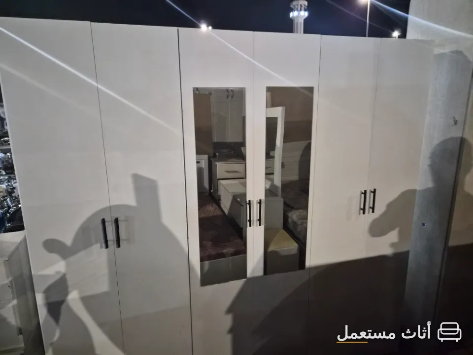 غرفه نوم مستخدم — صورة 1