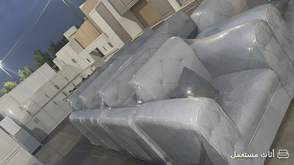 طقم كنب مستعمل رمادي للمجلس في المدينة المنورة — صورة 3